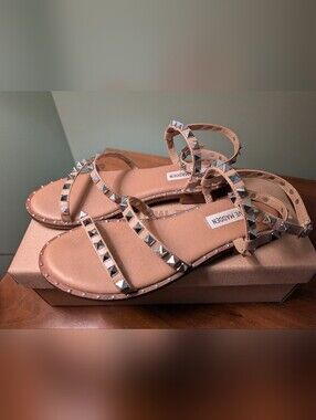 Steve Madden Tan Travel Studded Ankle Sandals Size 6.5